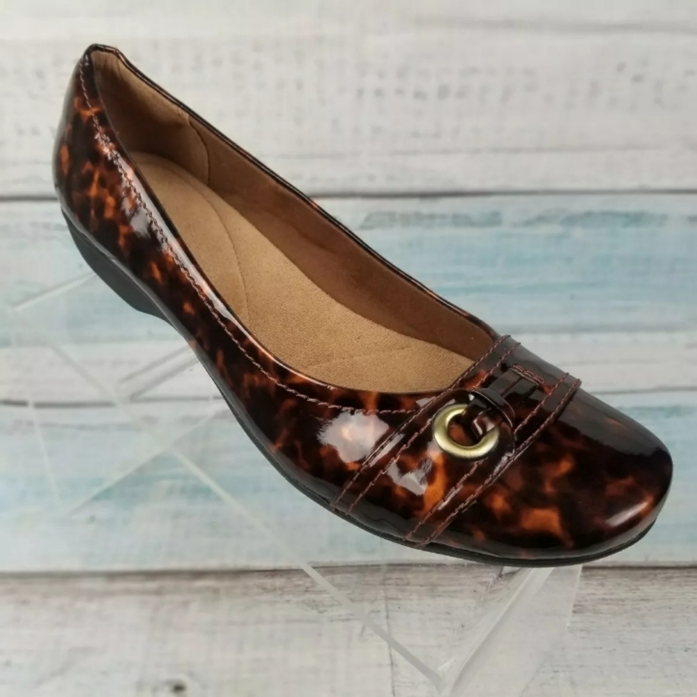 Clarks Propose Spire Tortoise Brown Patent Flat 11